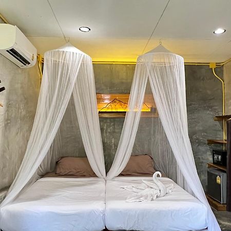 Sunshine On The Rock Hotel Ko Kut Exterior photo